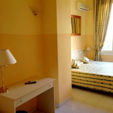 Festival Hotel 3*